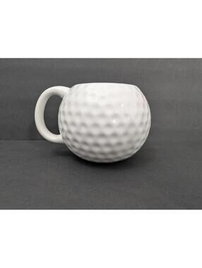 MARKET SQUARE 15 OZ GOLFBALL GOLF BALL COFFEE MUG